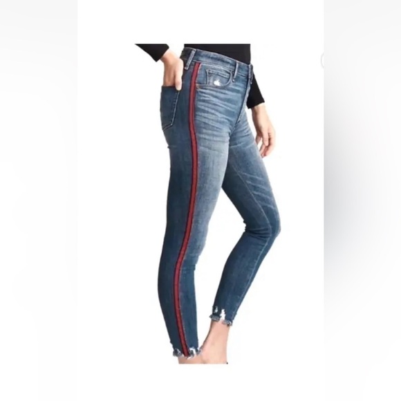Abercrombie Fitch Sz 26 or 2 Jeans Ultra High Rise Skinny Raw Hem Red Stripe - Picture 1 of 6